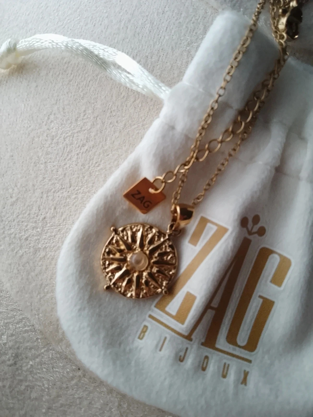 Collier médaille avec pierre naturelle Zag – photo 2